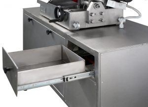 Ящик для расходных материалов в столе